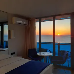 Only Front Sea View, No Side View, Wonderful Panorama, High Floor, Location Guarantee Батуми